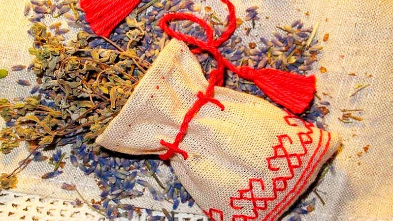 A sachet of magical herbs for a talisman