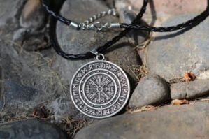 Imperial talisman attracting luck and wealth